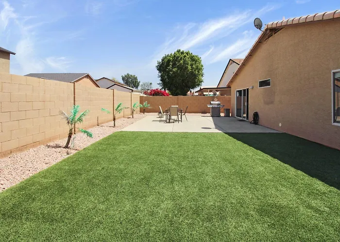 Holiday home Dog Friendly - Near Stadium & Westgate *